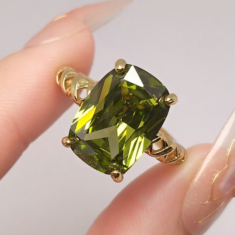 Zeytin yeşili kristal kare taş - Birthstone Ring Set incelemesi ve fiyatı