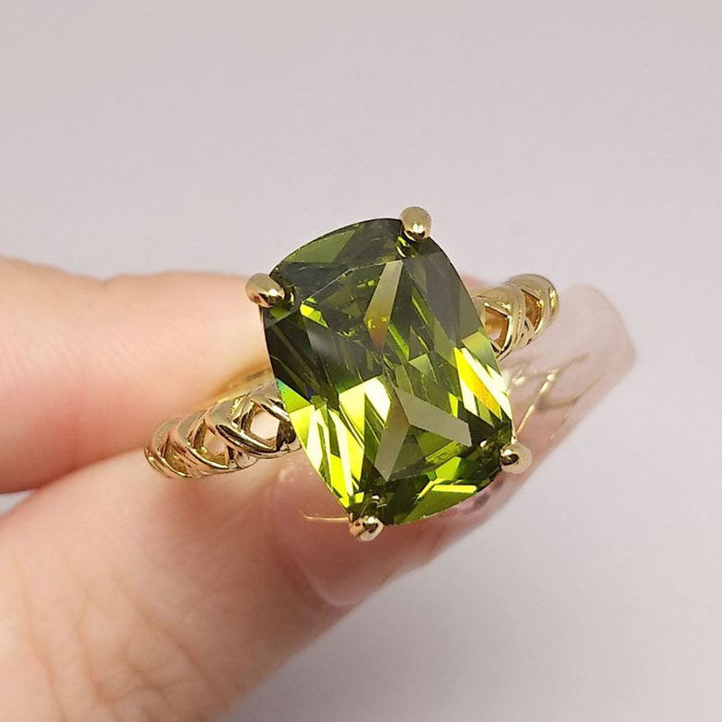 Zeytin yeşili kristal kare taş - Birthstone Ring Set incelemesi ve fiyatı