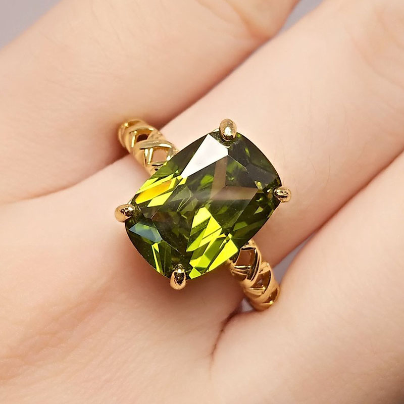 Zeytin yeşili kristal kare taş - Birthstone Ring Set incelemesi ve fiyatı